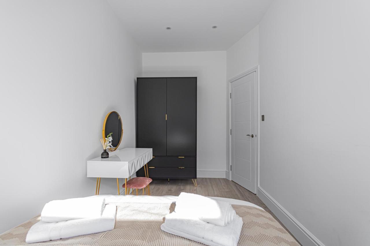 Modern 3 And 2 Bedroom Apartment In Maida Vale Londyn Zewnętrze zdjęcie